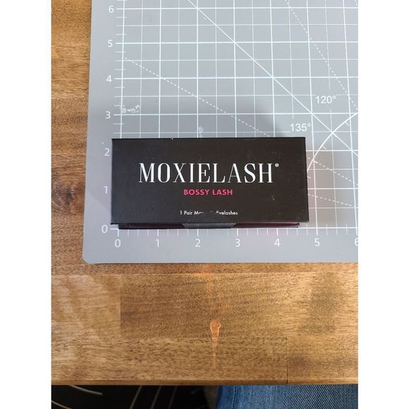MOXIELASH BOSSY LASH 5 MAGNET VOLUME - Picture 4 of 7